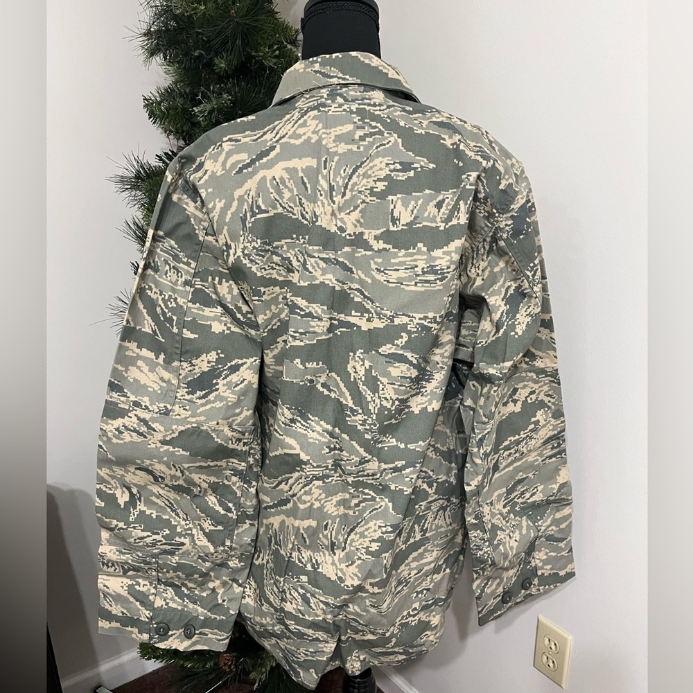 NWT Men’s Camouflage Military Style Jacket, Button Front, Size 44R - Picture 2 of 5
